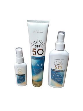 AT THE BEACH WATER RESISTANT SUNSCREEN LOTION & SPRAY SET SPF50 BATH BODY WORKS